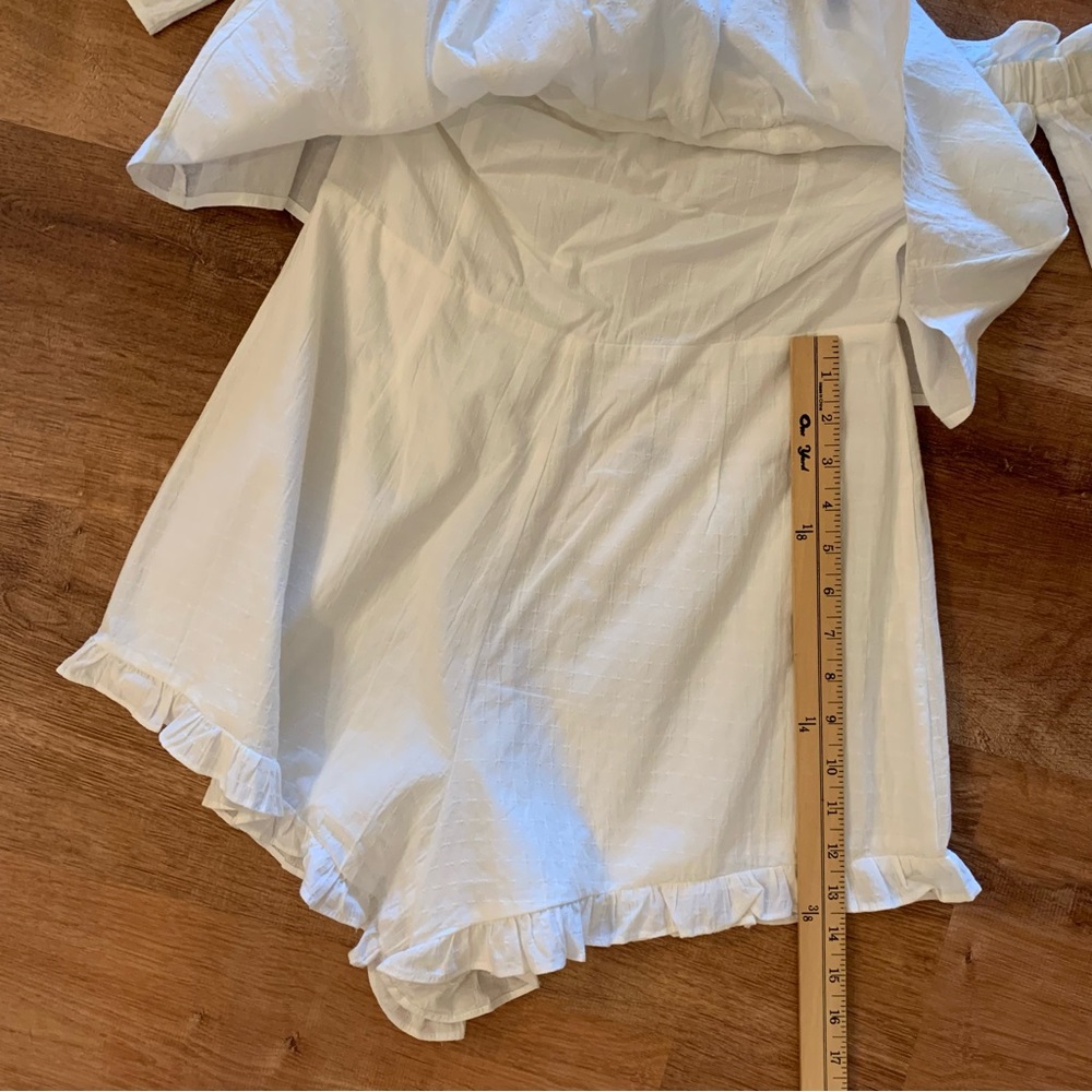 Hello Molly NWT Mysteria White Cotton Textured Lined Off-Shoulder Romper Sz L 8 - Picture 11 of 16